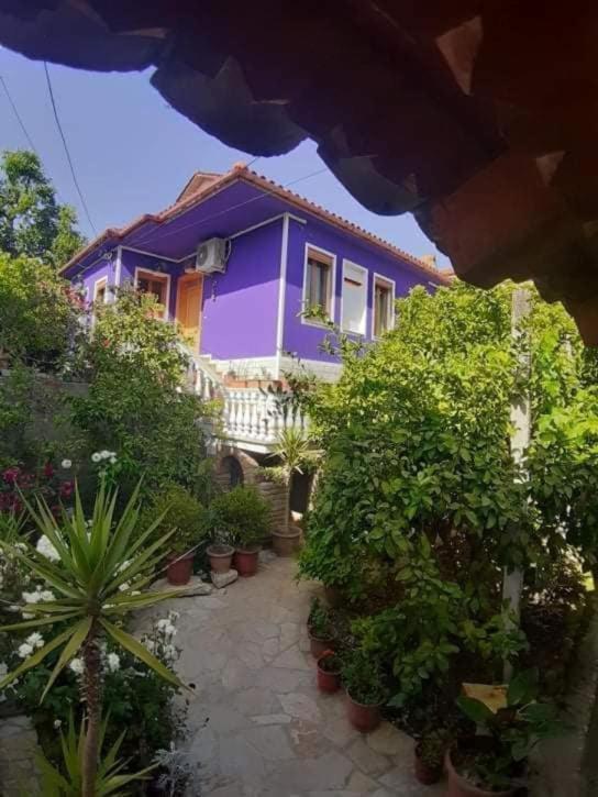 Ilia Gloria House * 베라트